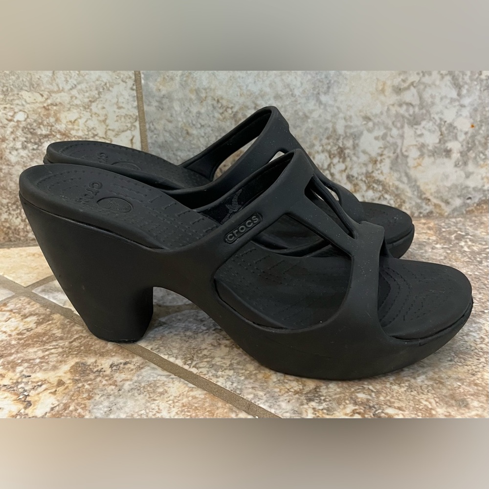 Crocs Cyprus heels size 9 black